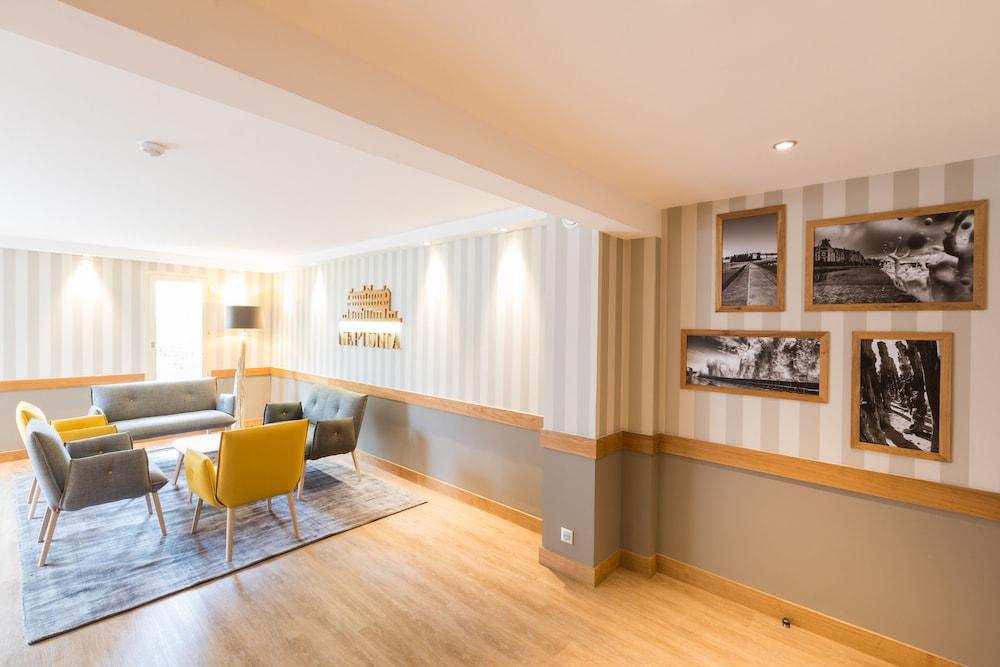 Neptunia Aparthotel